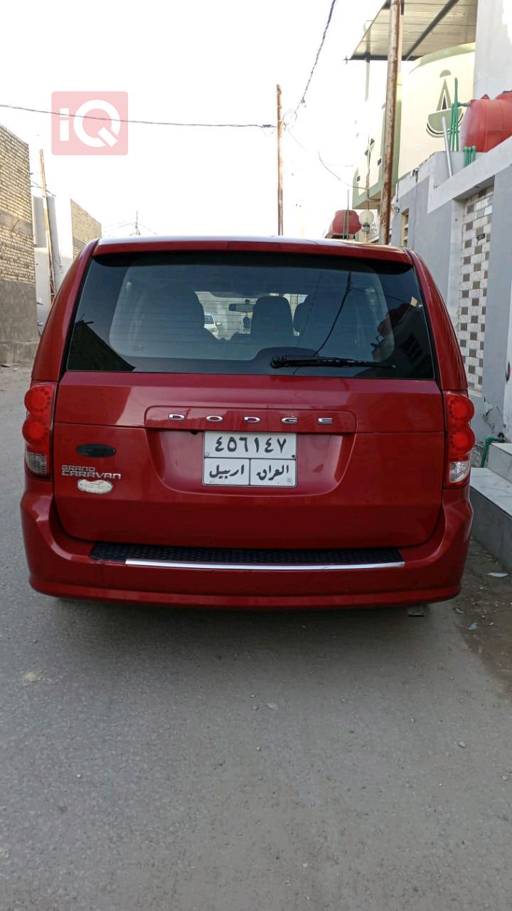 دودج كارافان